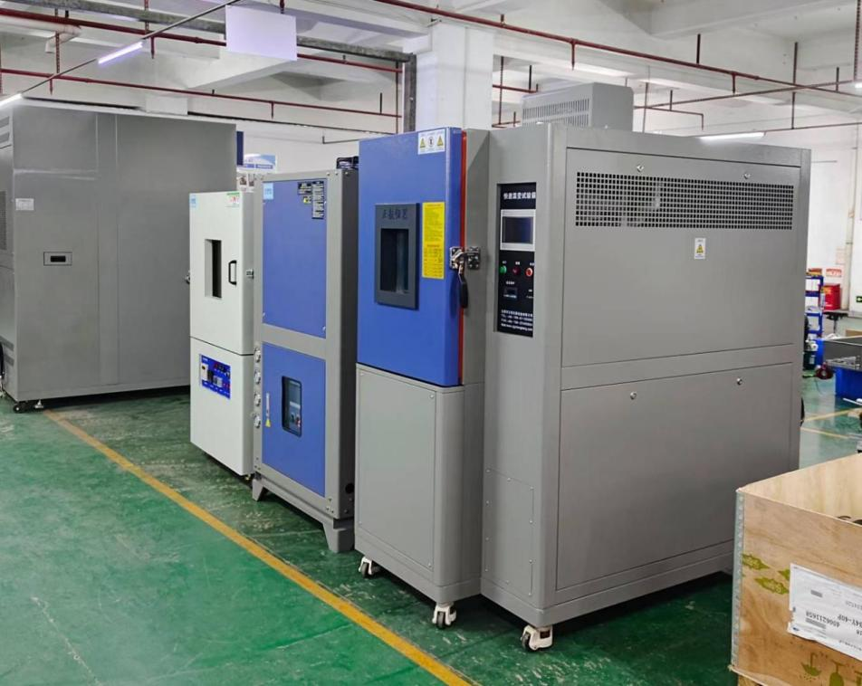 225L快速溫變箱(15℃/min)、216L真空高溫老化試驗(yàn)箱、風(fēng)冷式20HP工業(yè)冷水機(jī)